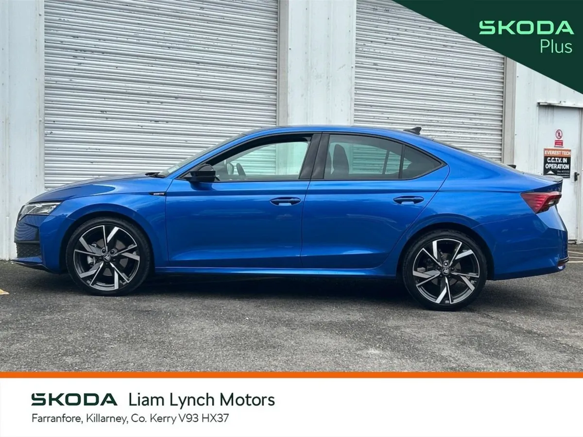 Skoda Octavia Saloon, Diesel, 2026, Blue