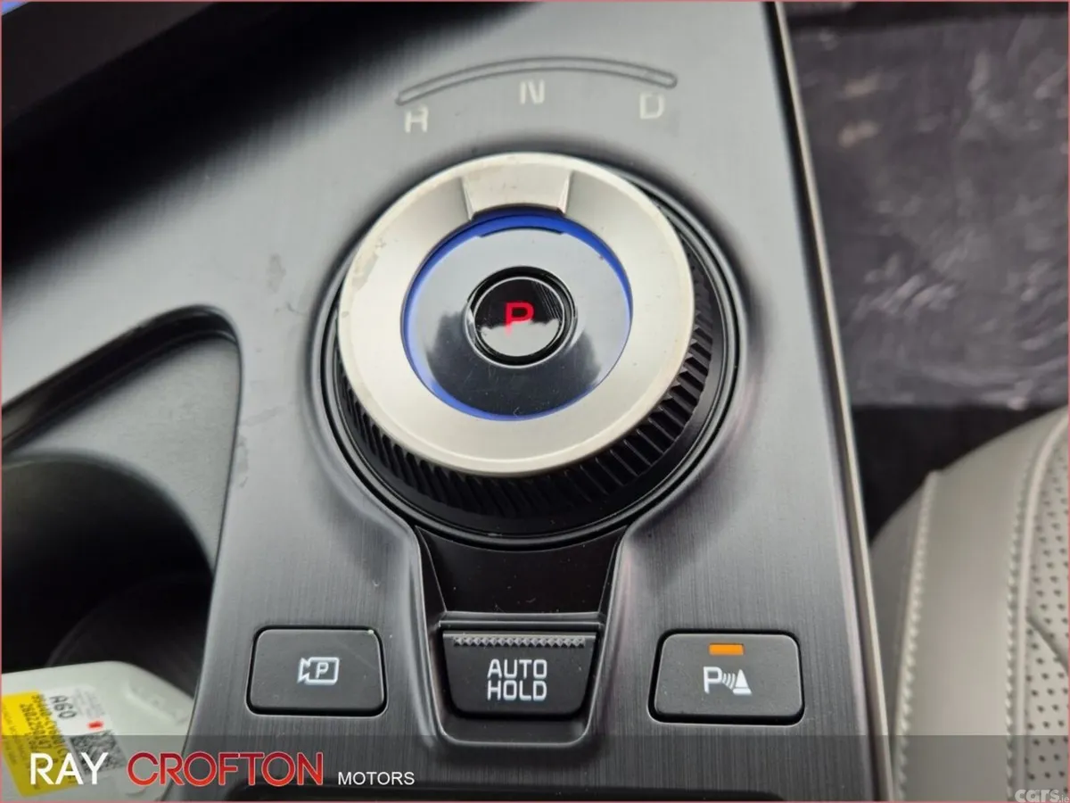 Kia EV6 MPV, Electric, 2026, White