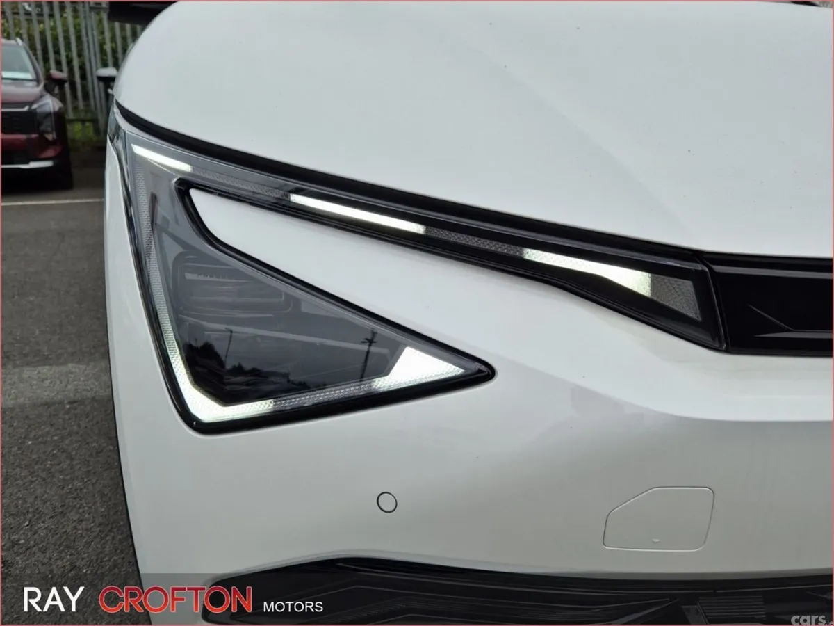 Kia EV6 MPV, Electric, 2026, White