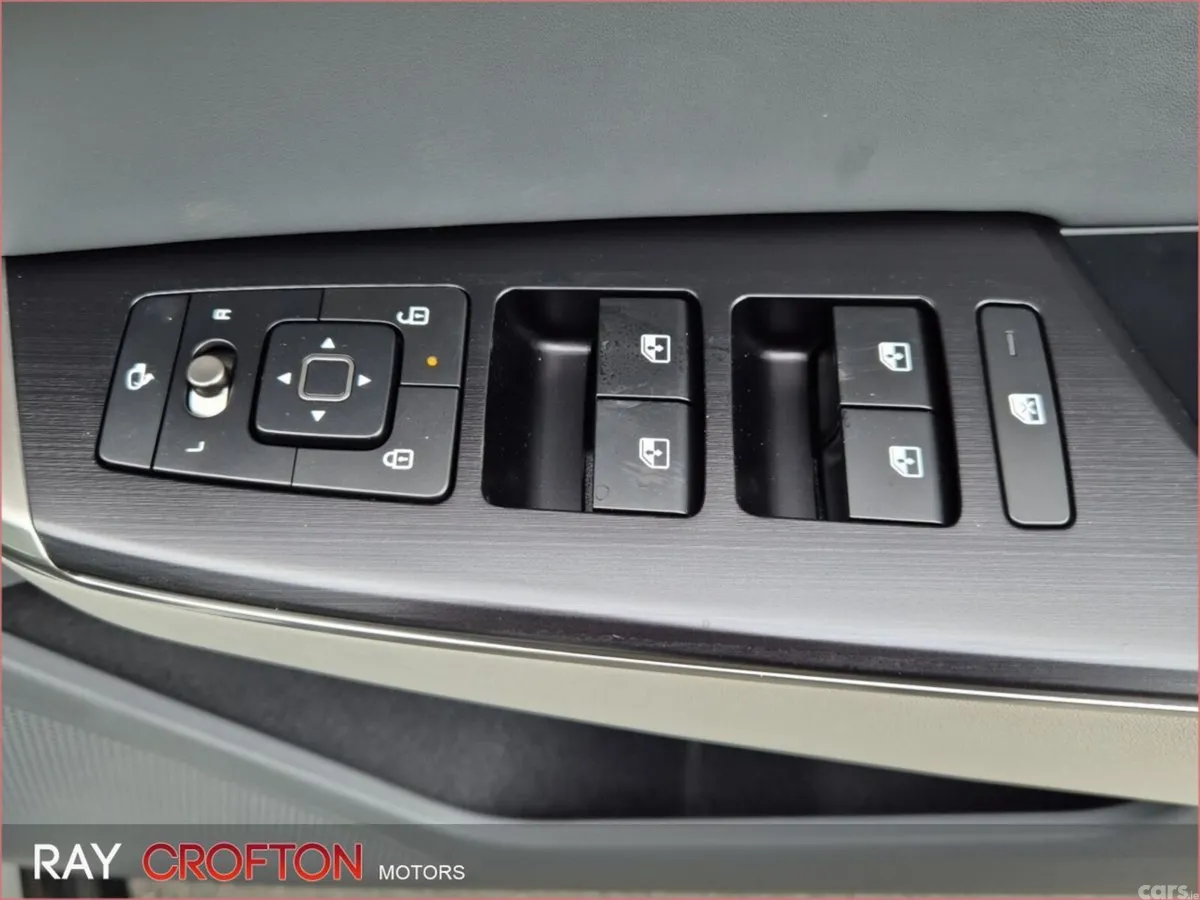 Kia EV6 MPV, Electric, 2026, White