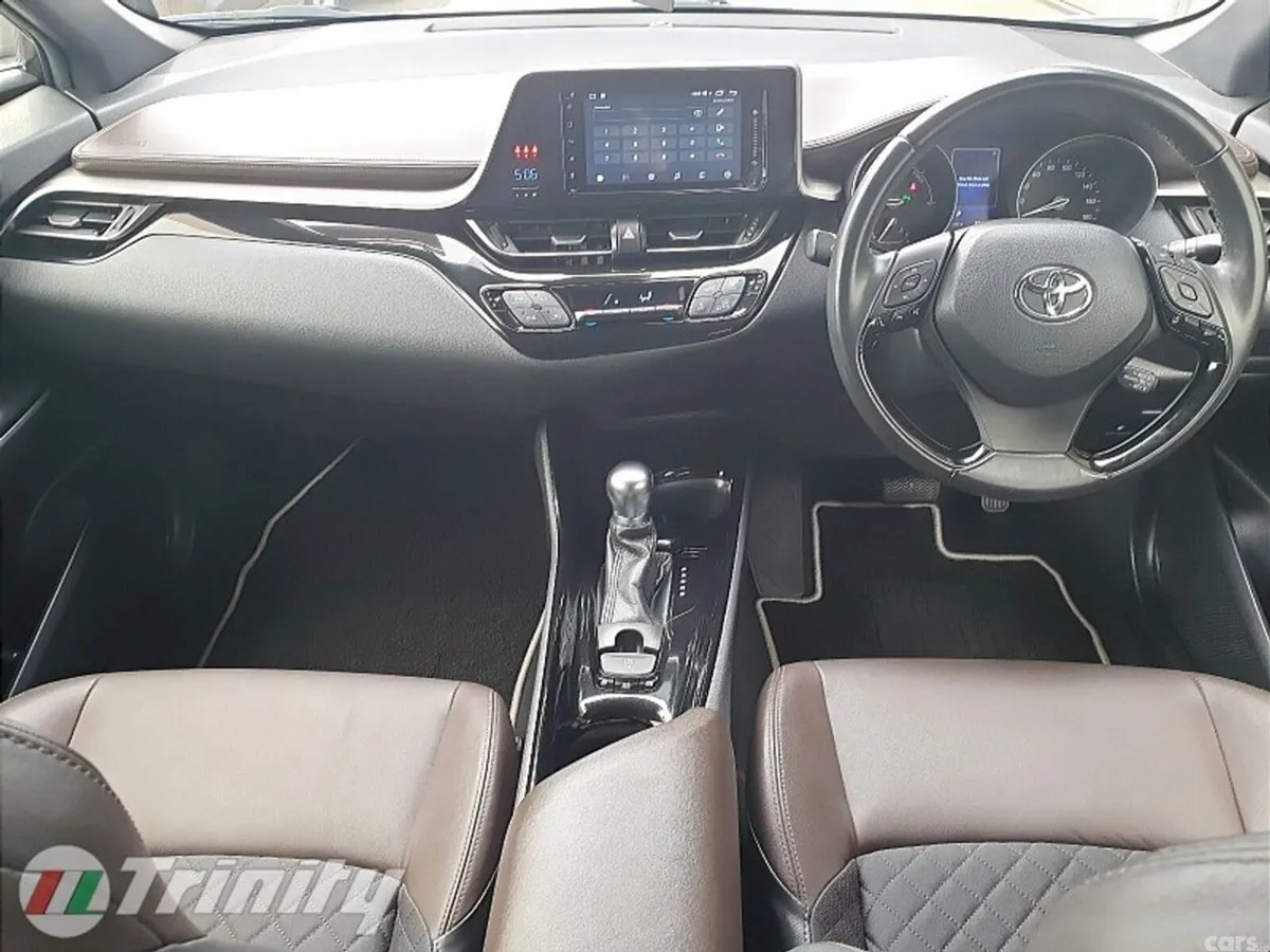 Toyota C-HR SUV, Petrol Hybrid, 2018, White