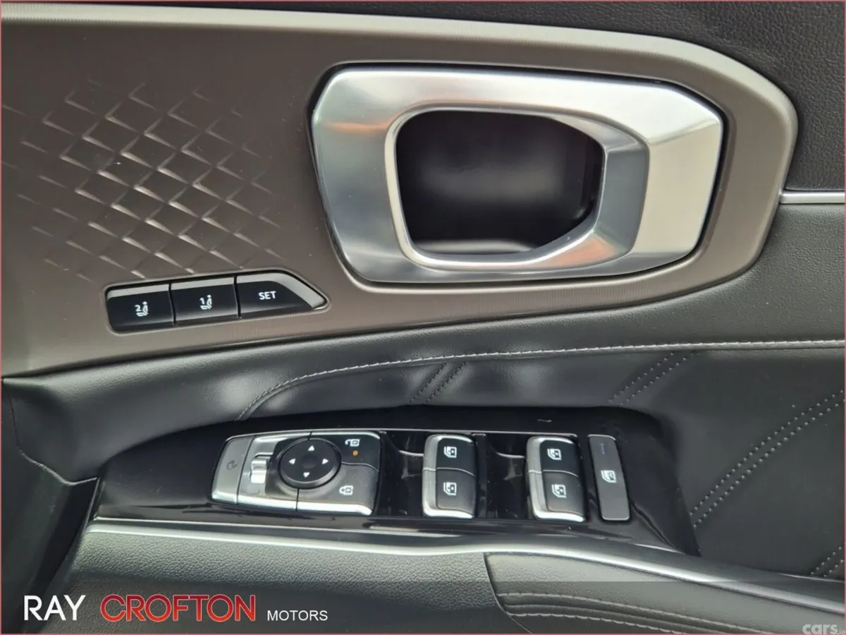 Kia Sorento SUV, Petrol Plug-in Hybrid, 2025, Grey