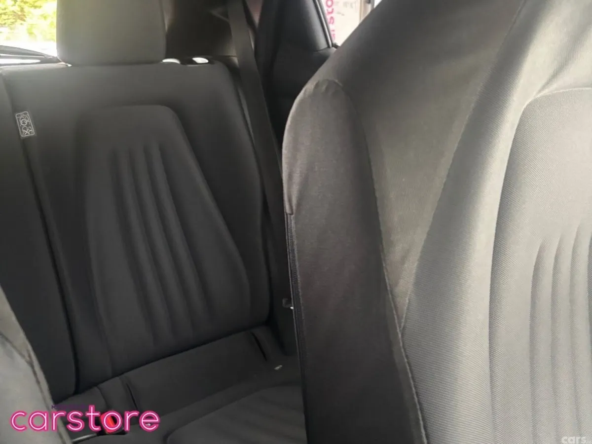 Toyota Yaris Hatchback, Petrol Hybrid, 2021, Silver
