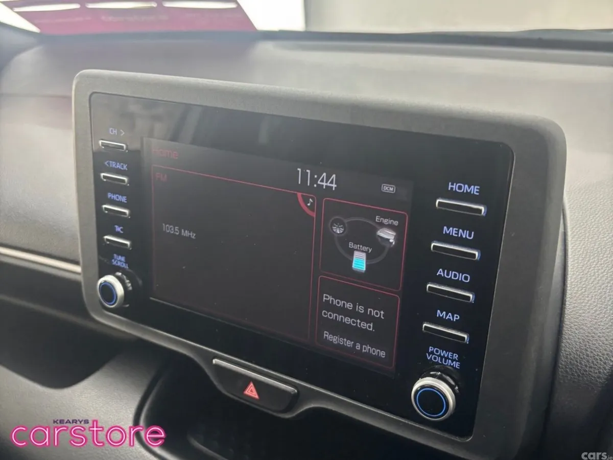 Toyota Yaris Hatchback, Petrol Hybrid, 2021, Silver