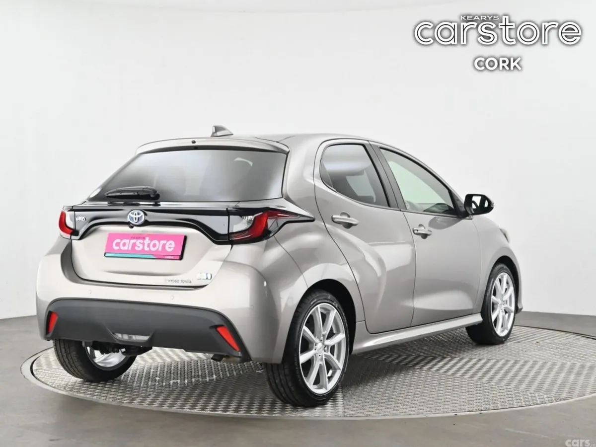 Toyota Yaris Hatchback, Petrol Hybrid, 2021, Brown