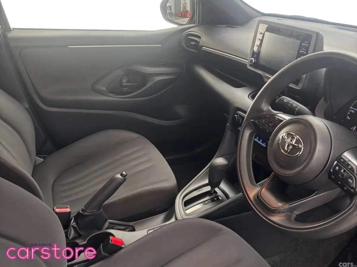 Toyota Yaris Hatchback, Petrol Hybrid, 2021, Brown