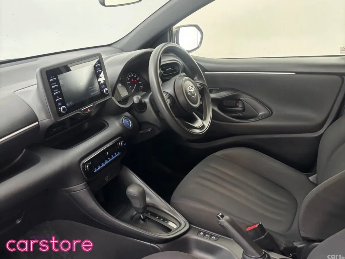 Toyota Yaris Hatchback, Petrol Hybrid, 2021, Brown