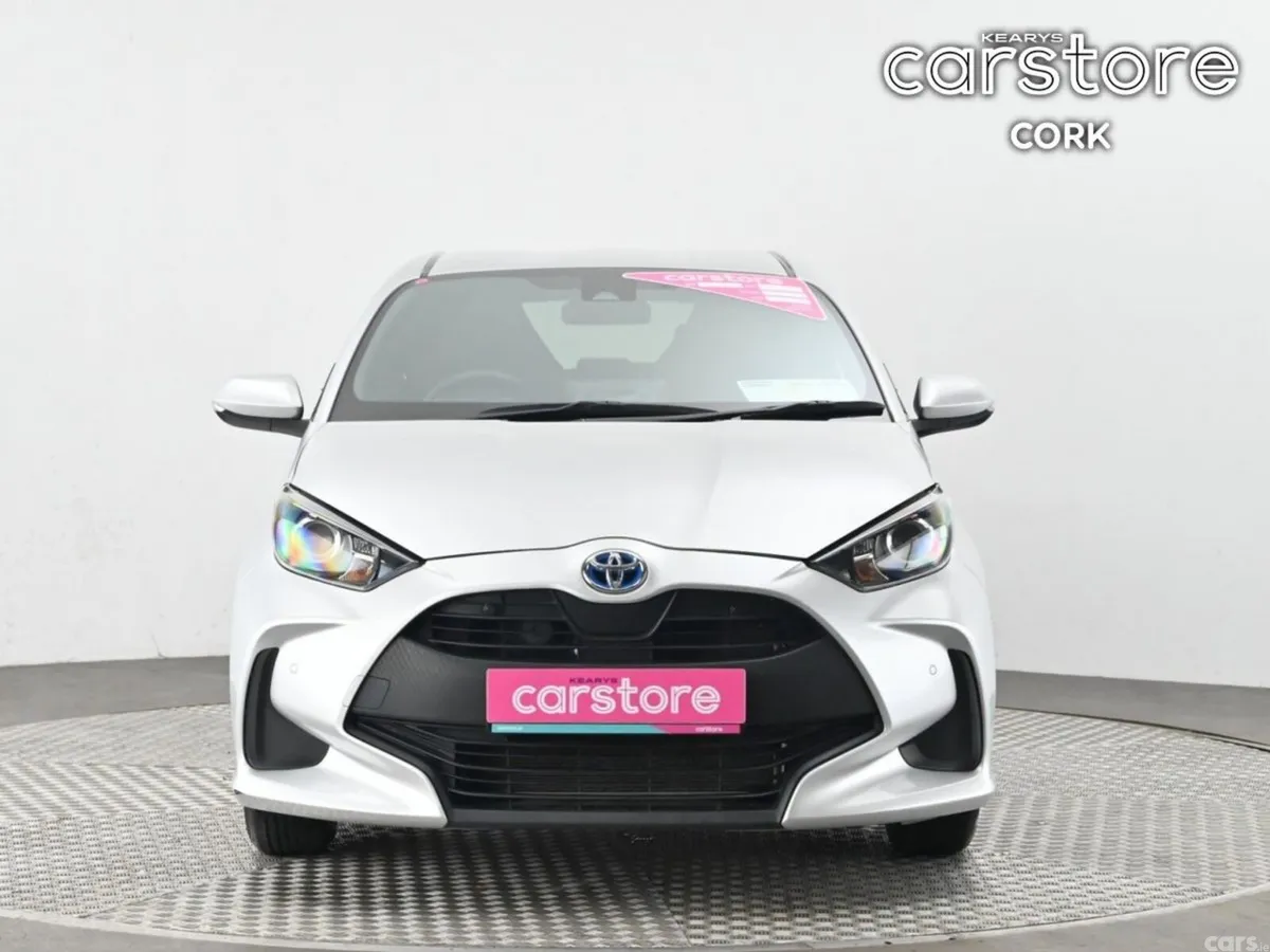 Toyota Yaris Hatchback, Petrol Hybrid, 2021, Silver