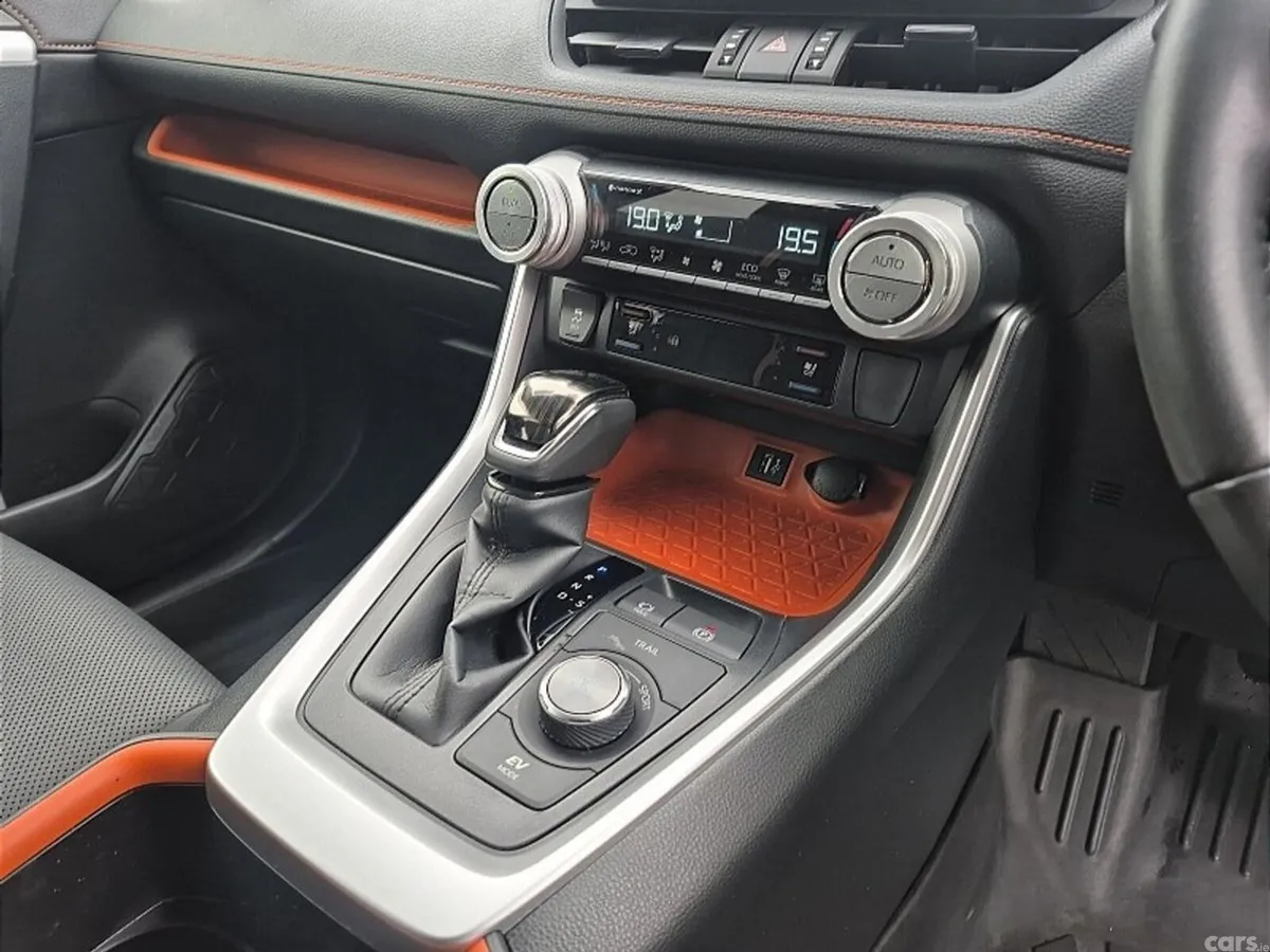 Toyota RAV4 SUV, Petrol Hybrid, 2023, Black