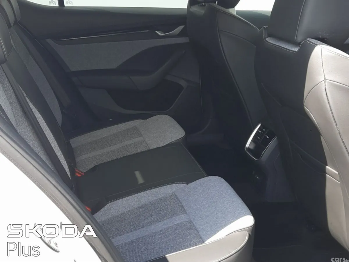 Skoda Octavia Saloon, Petrol, 2024, White