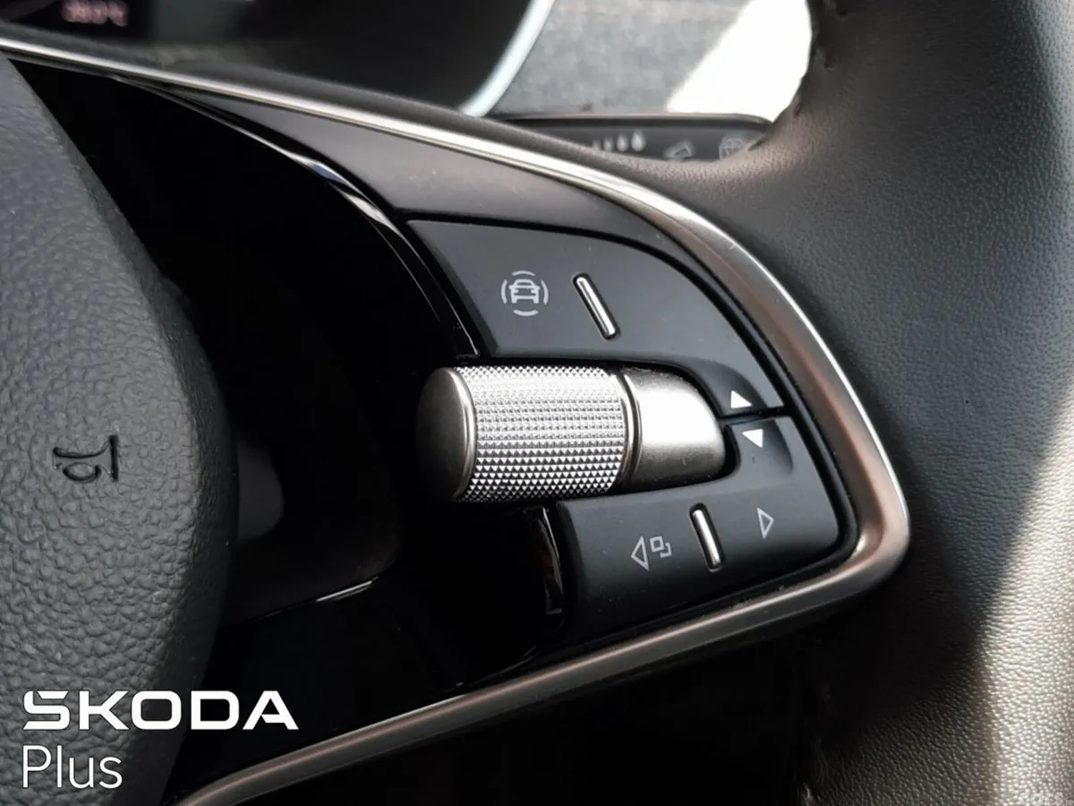 Skoda Octavia Saloon, Petrol, 2024, White
