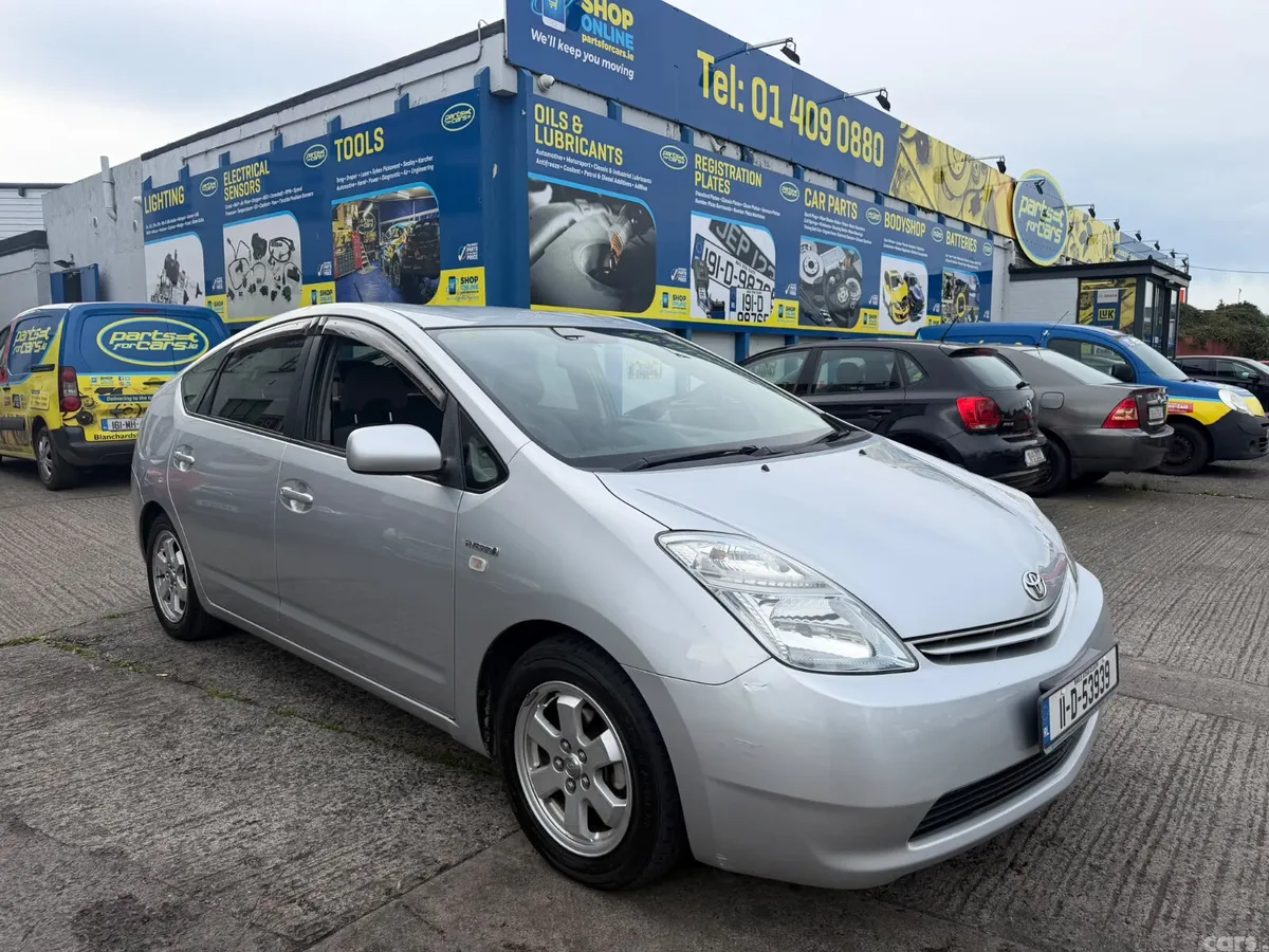 Toyota Prius Hatchback, Petrol Hybrid, 2011, Silver