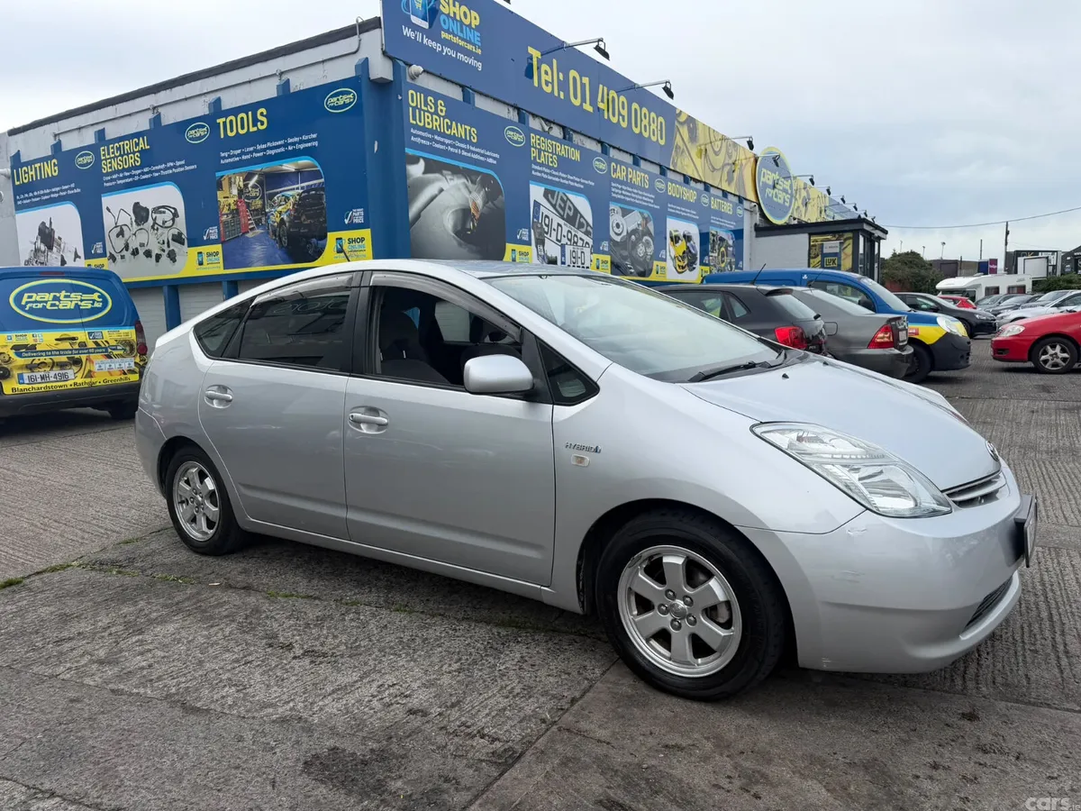Toyota Prius Hatchback, Petrol Hybrid, 2011, Silver