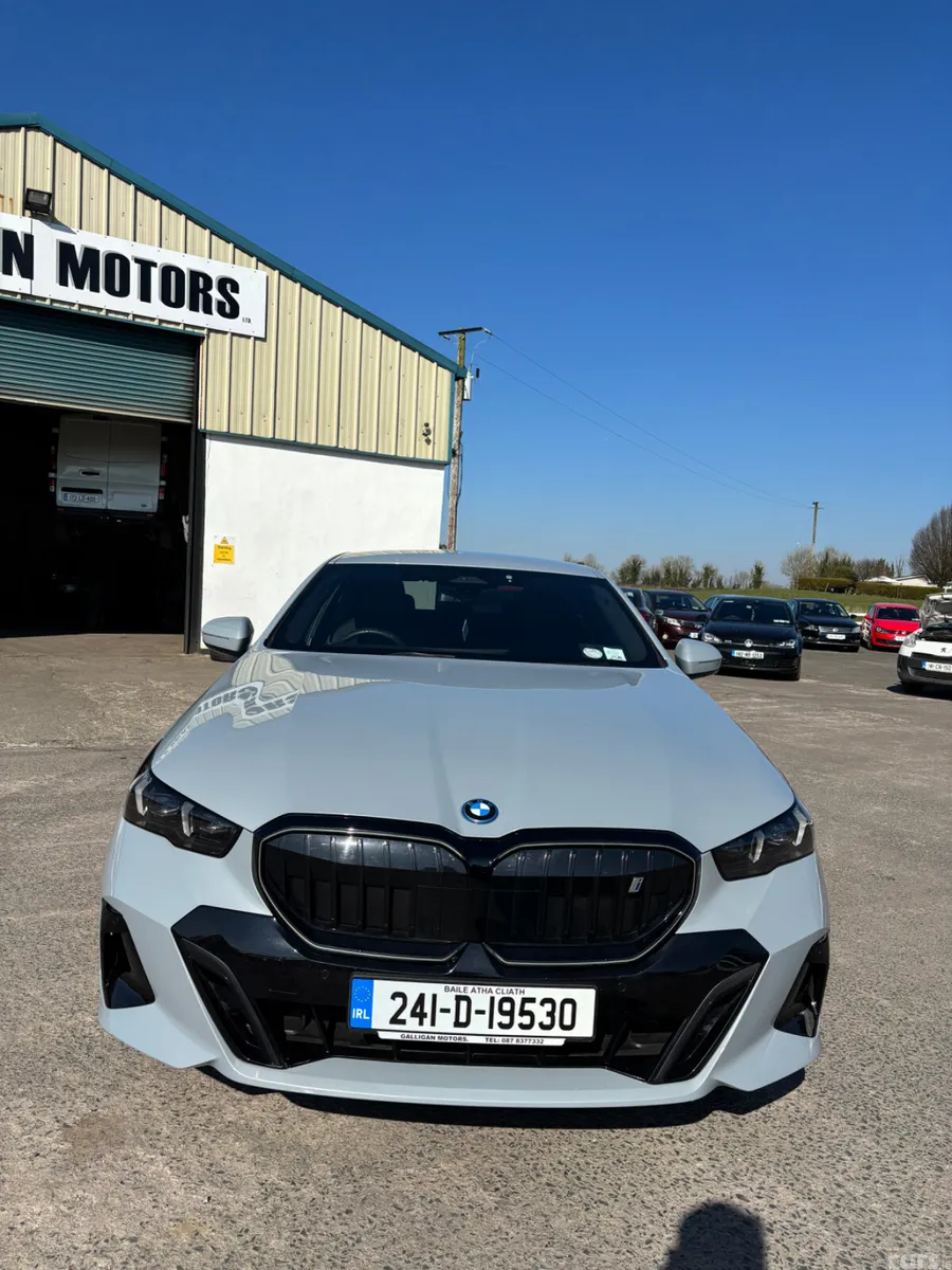 BMW i5 Saloon, Electric, 2024, Grey