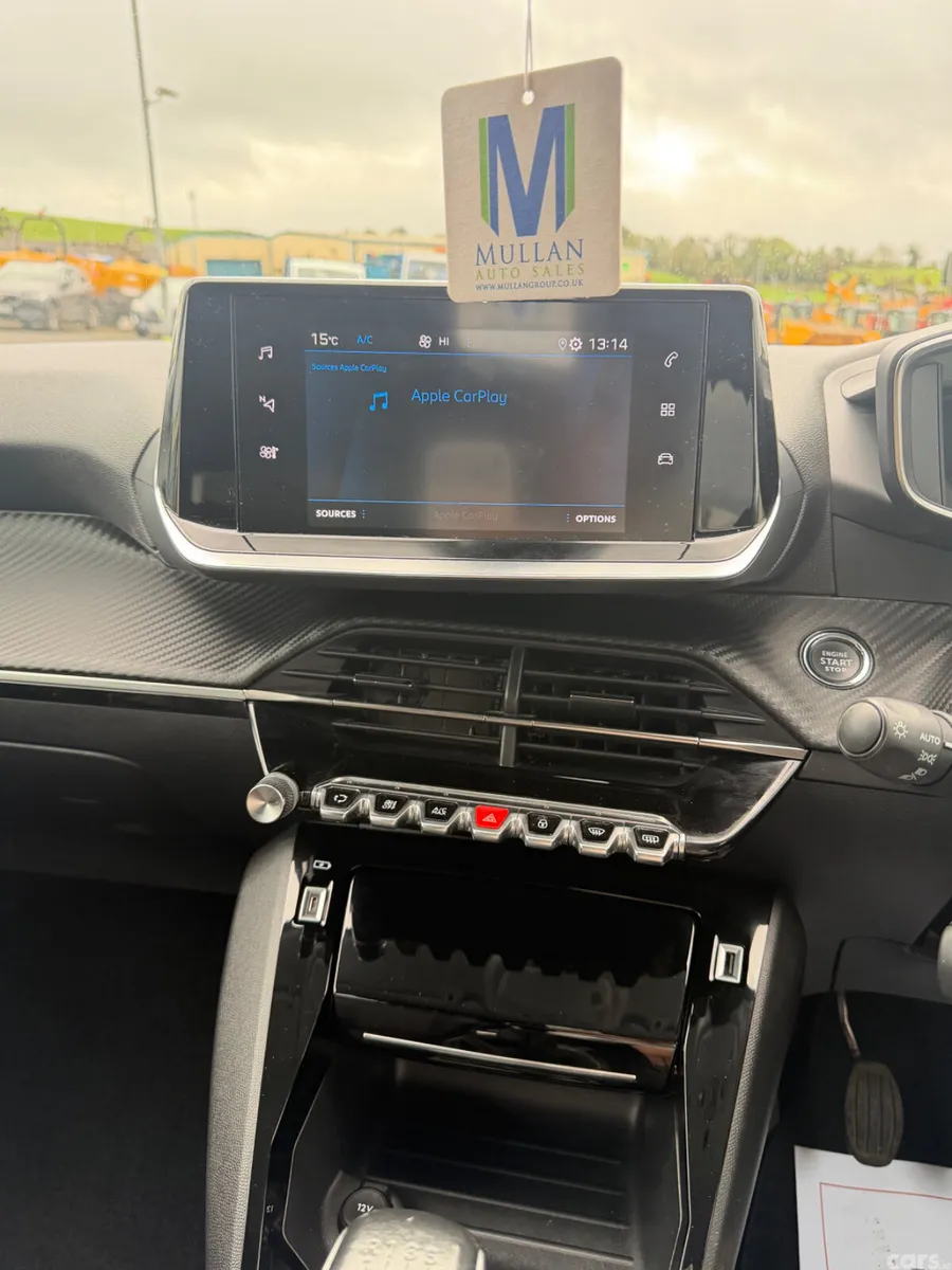 Peugeot 208 Hatchback, Diesel, 2022, Grey