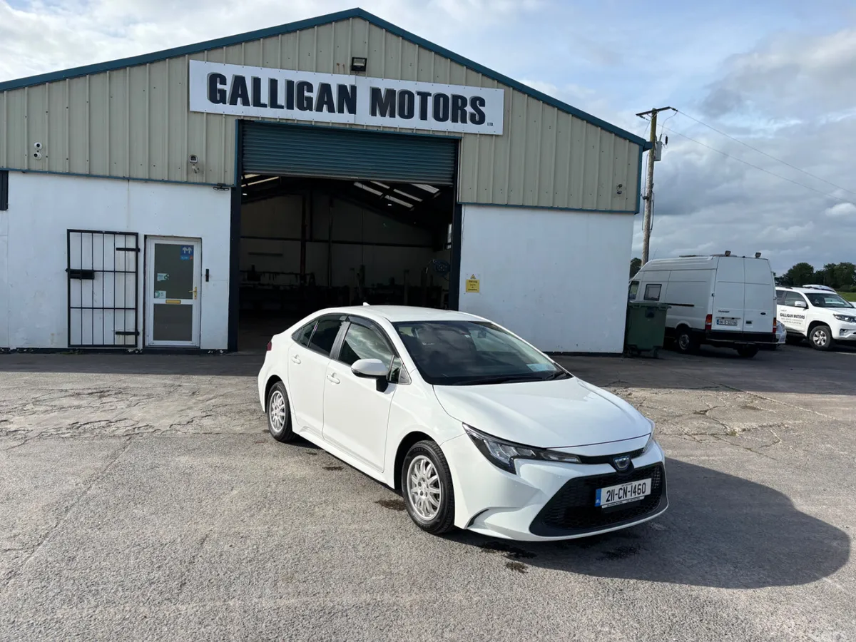 Toyota Corolla Saloon, Petrol Hybrid, 2021, White