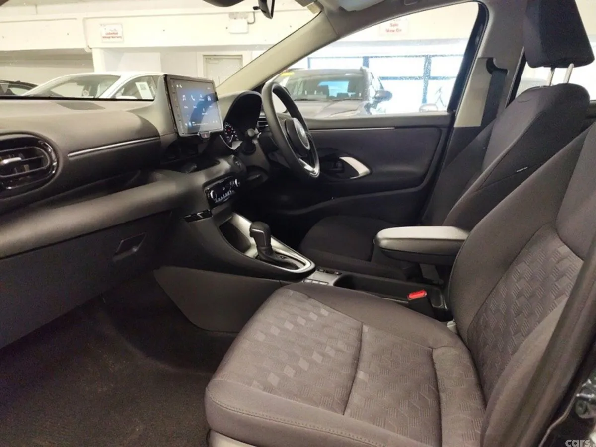 Toyota Yaris Hatchback, Petrol Hybrid, 2026, Black