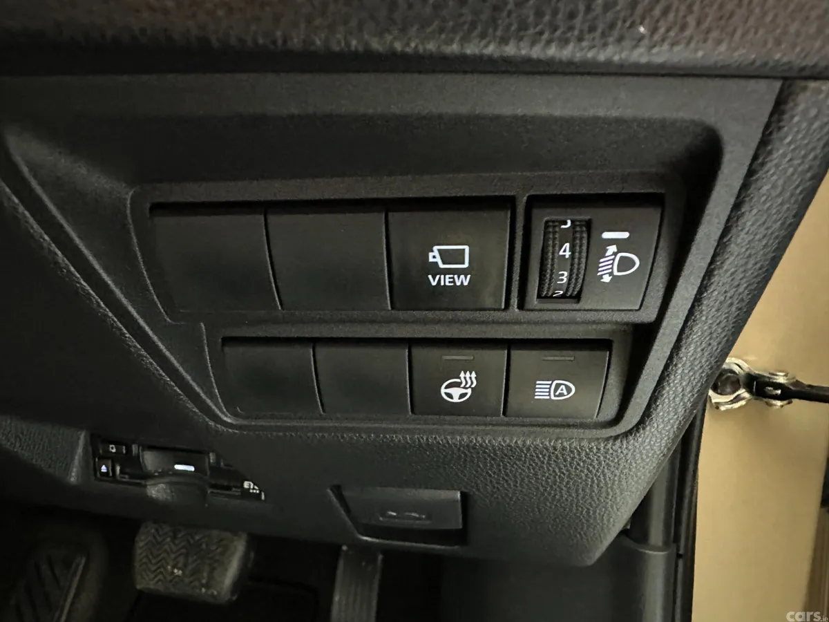 Toyota Yaris Cross Hatchback, Petrol Hybrid, 2024, Beige