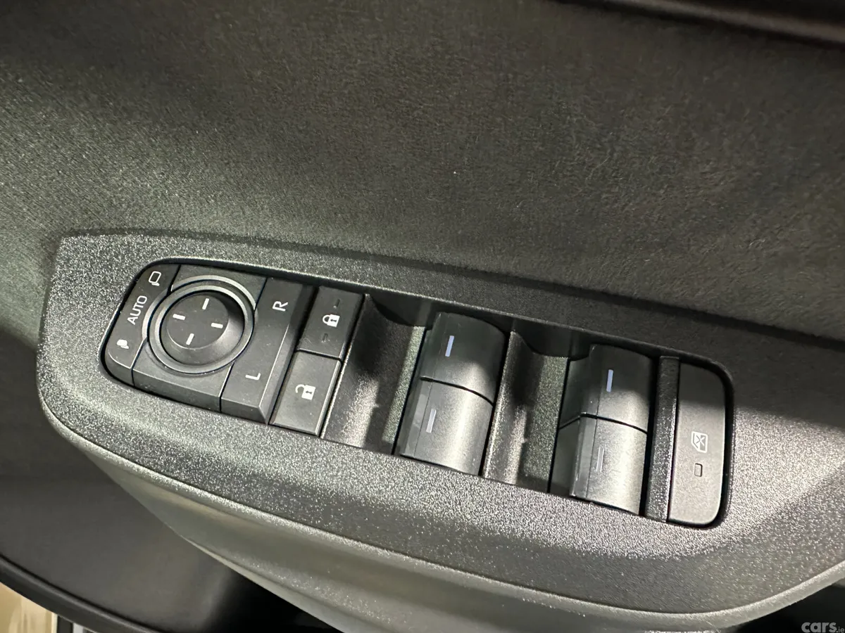Toyota Yaris Cross Hatchback, Petrol Hybrid, 2024, Beige