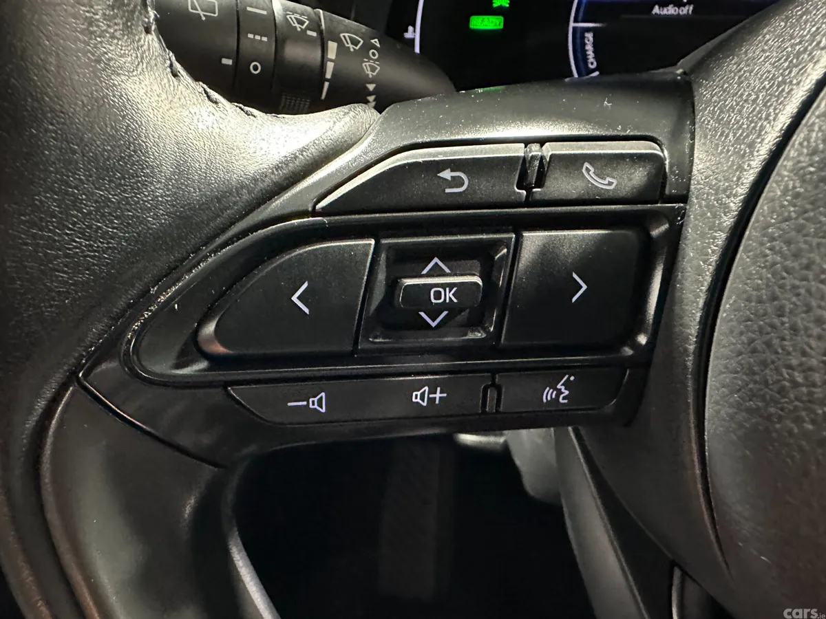 Toyota Yaris Cross Hatchback, Petrol Hybrid, 2024, Beige