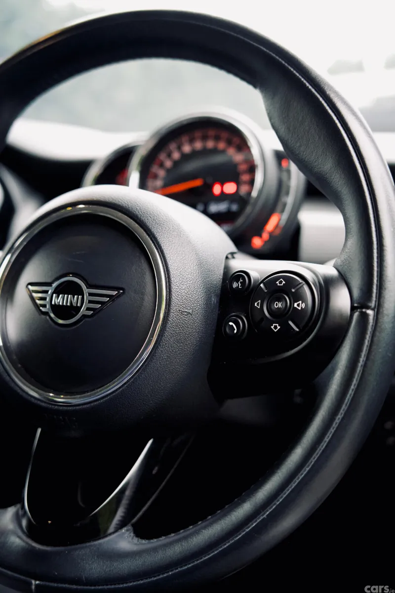 Mini Cooper Hatchback, Diesel, 2019, Black