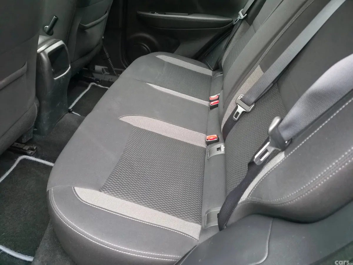 Nissan Qashqai Hatchback, Diesel, 2019, Brown