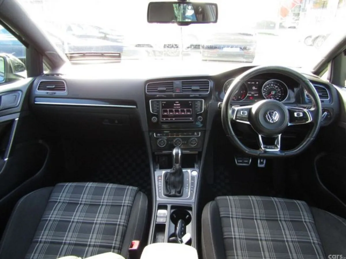 Volkswagen Golf Hatchback, Diesel, 2016, Black