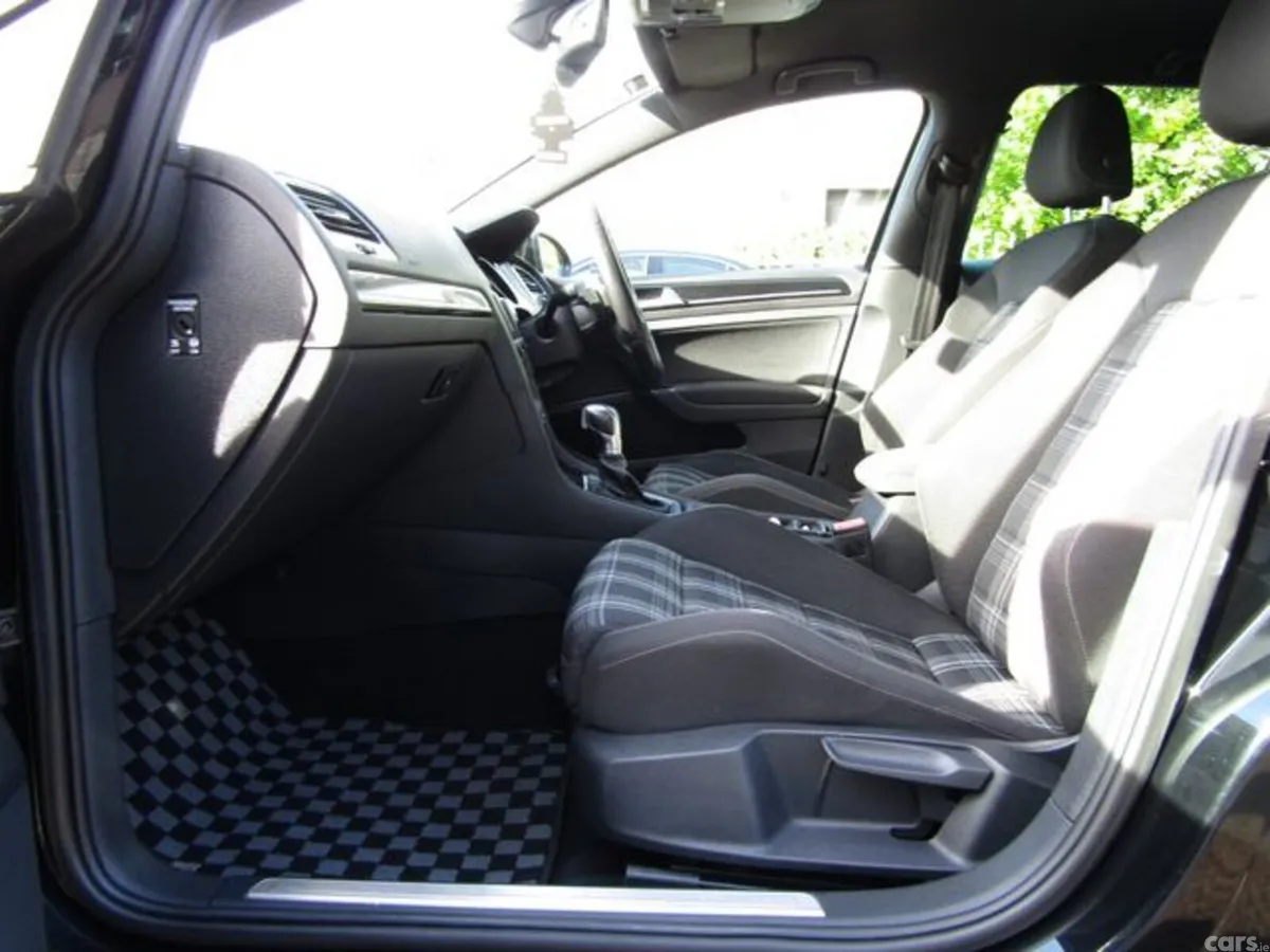 Volkswagen Golf Hatchback, Diesel, 2016, Black