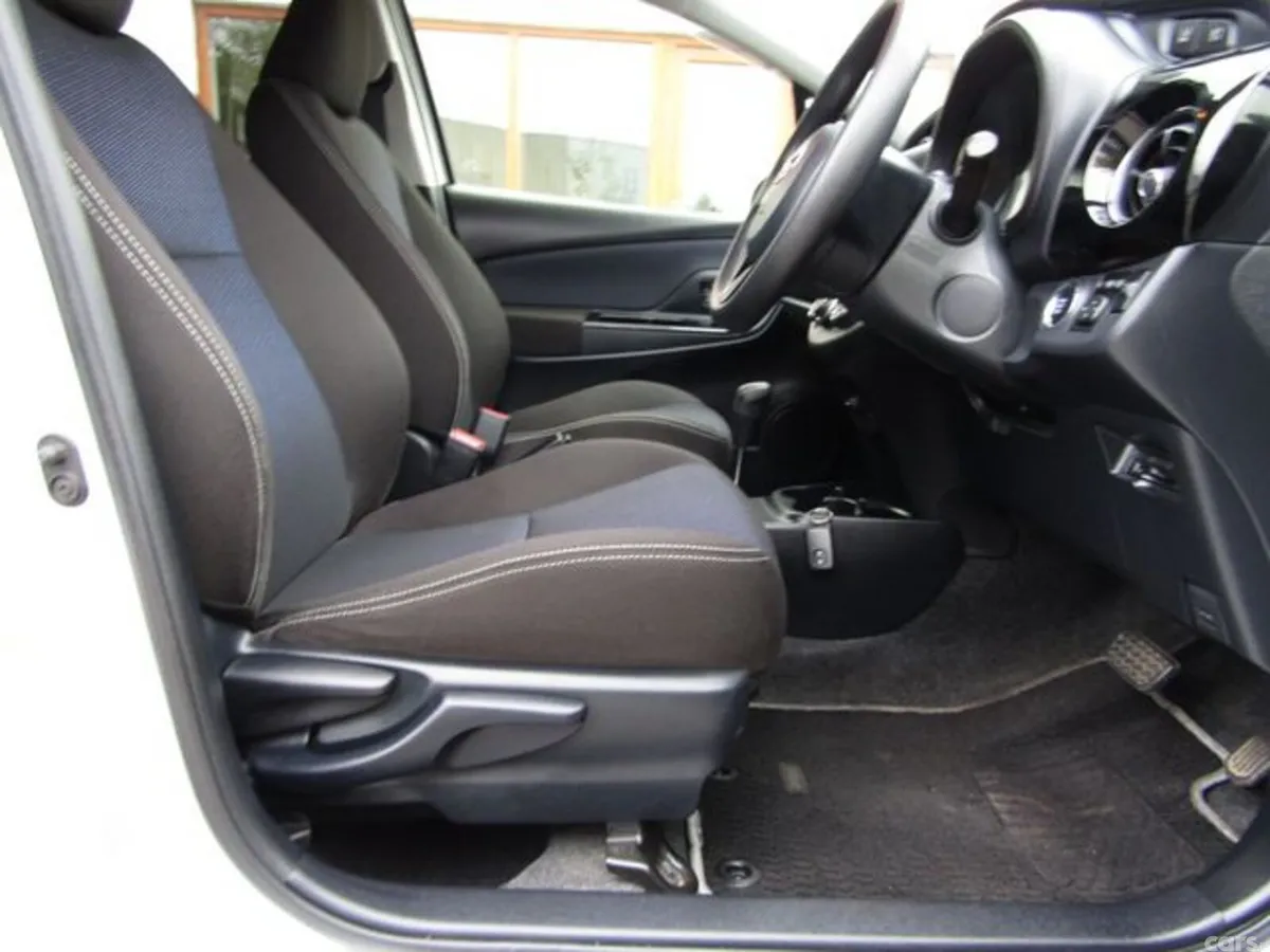 Toyota Vitz Hatchback, Petrol, 2018, Silver