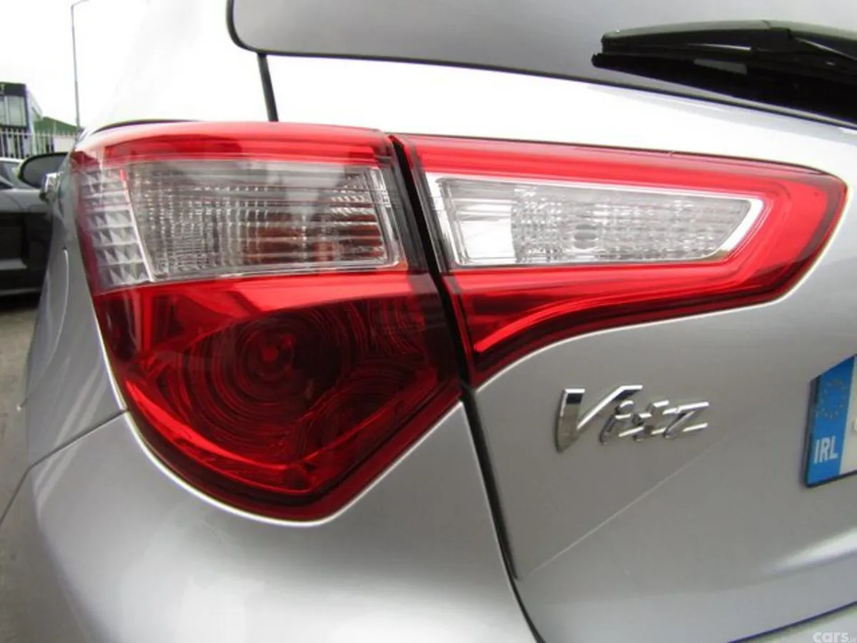 Toyota Vitz Hatchback, Petrol, 2018, Silver