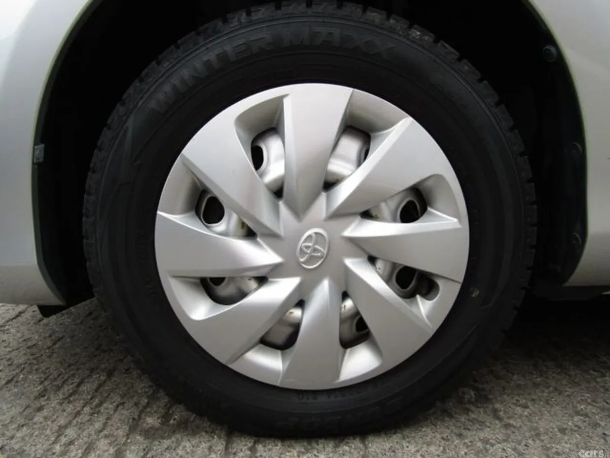 Toyota Vitz Hatchback, Petrol, 2018, Silver