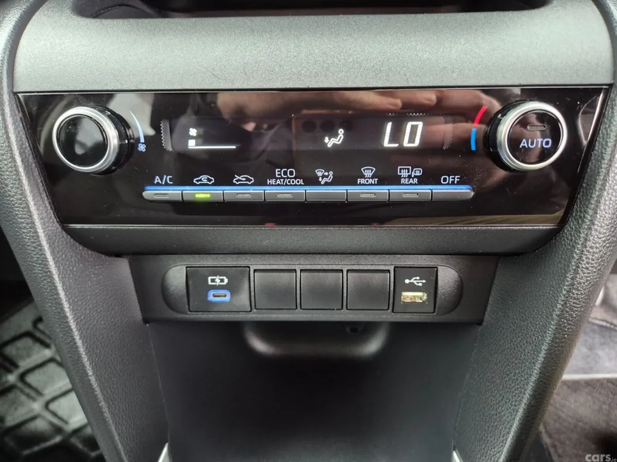 Toyota Yaris Cross SUV, Petrol Plug-in Hybrid, 2023, Black