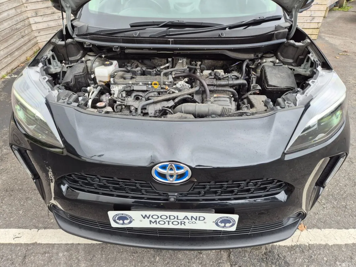 Toyota Yaris Cross SUV, Petrol Plug-in Hybrid, 2023, Black