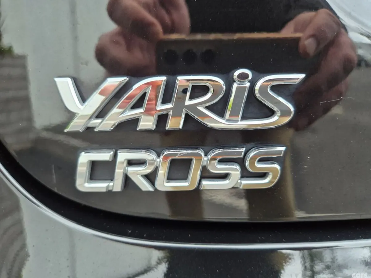Toyota Yaris Cross SUV, Petrol Plug-in Hybrid, 2023, Black