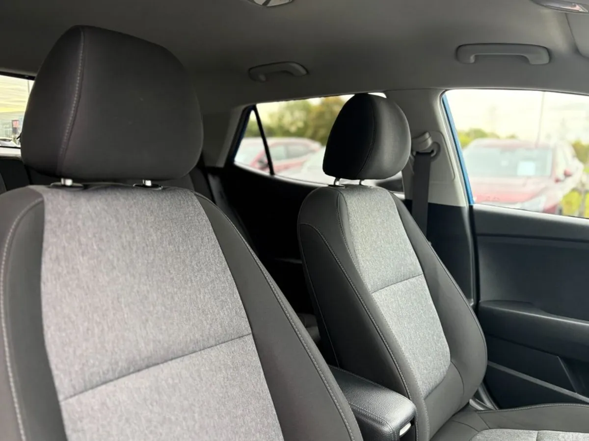Kia Stonic Hatchback, Petrol, 2024, Blue