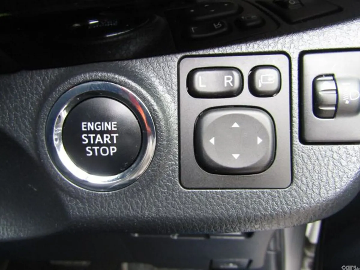 Toyota Vitz Hatchback, Petrol, 2018, Silver