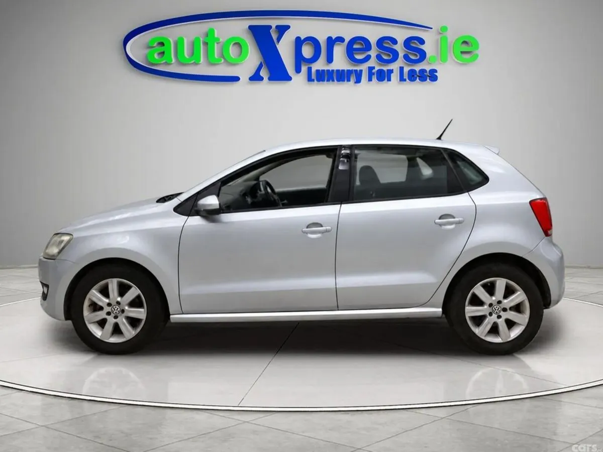 Volkswagen Polo Hatchback, Petrol, 2014, Silver