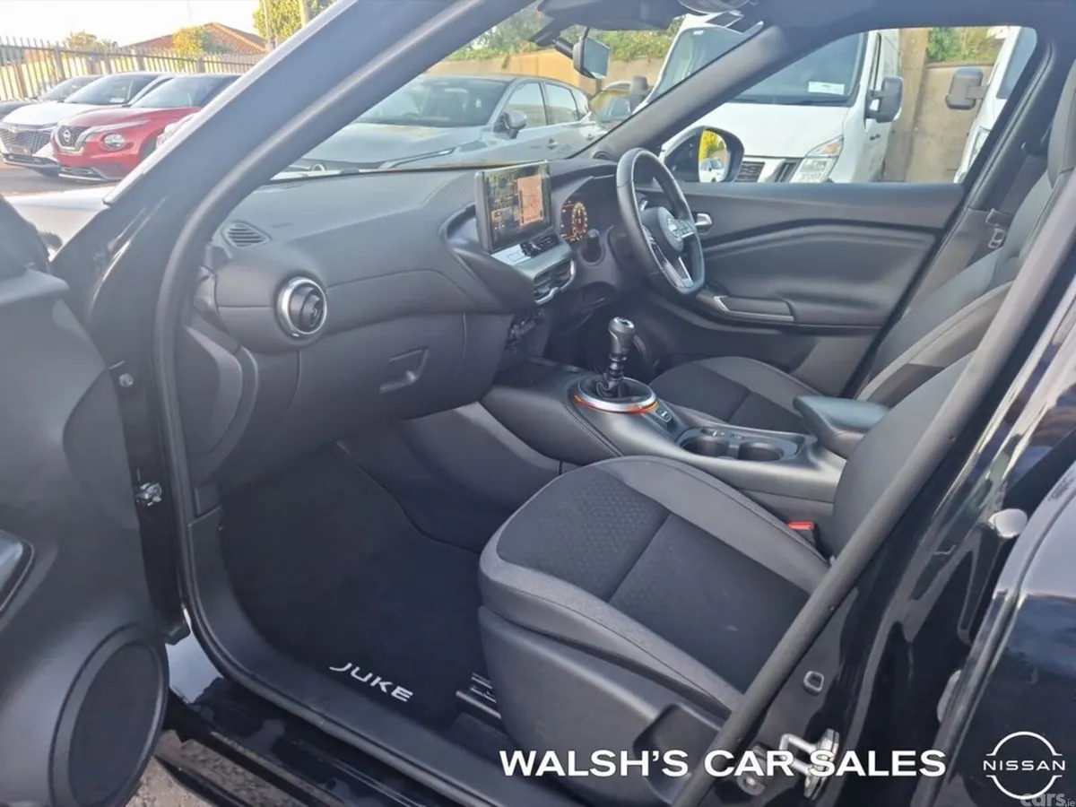 Nissan Juke MPV, Petrol, 2025, Black