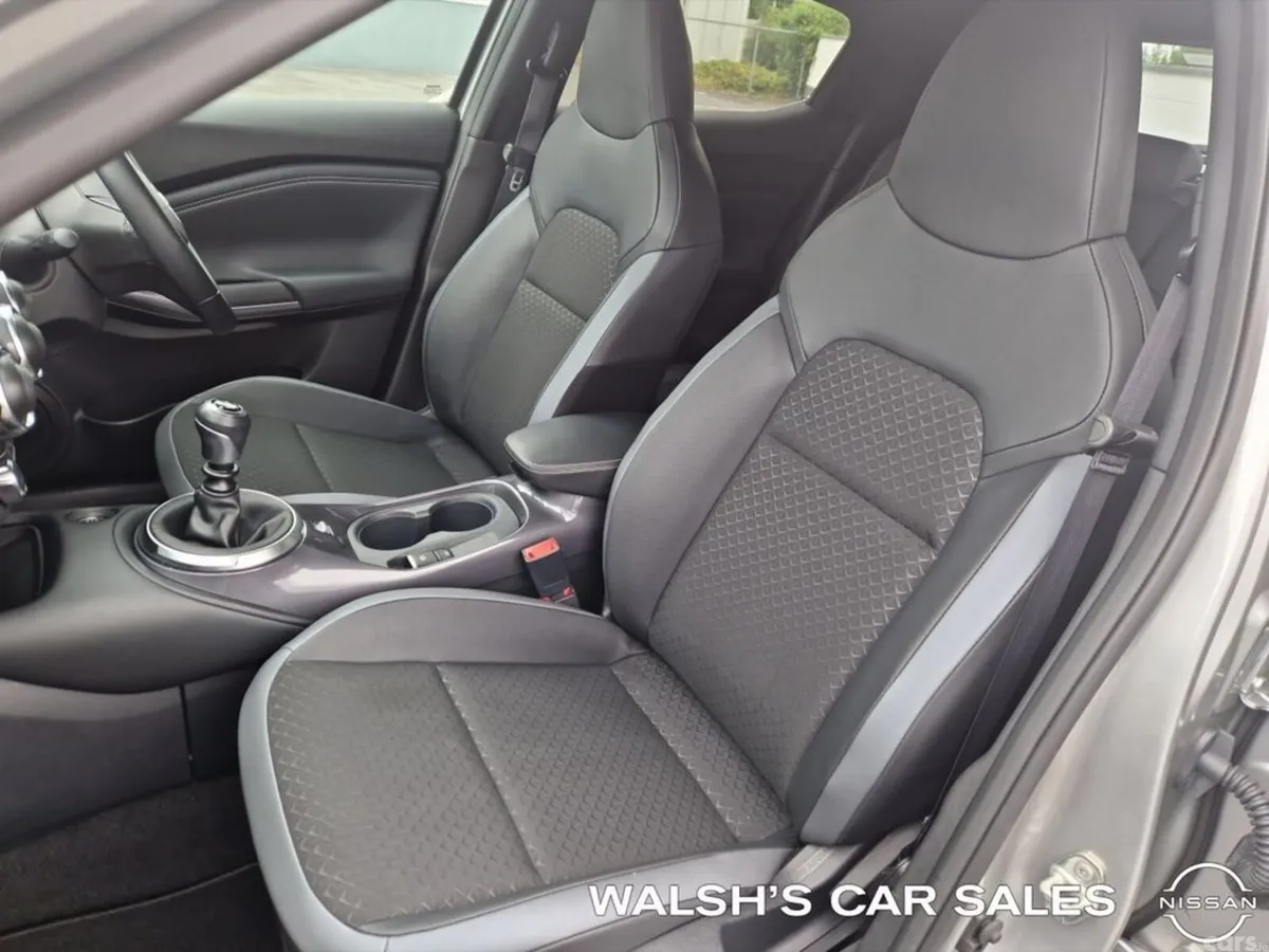 Nissan Juke Hatchback, Petrol, 2024, Silver