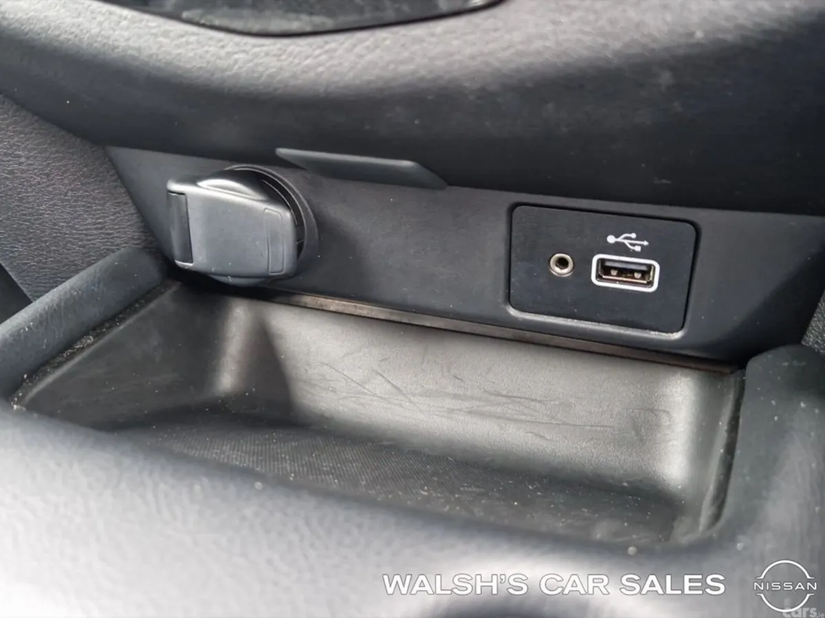 Nissan Juke Hatchback, Petrol, 2024, Silver