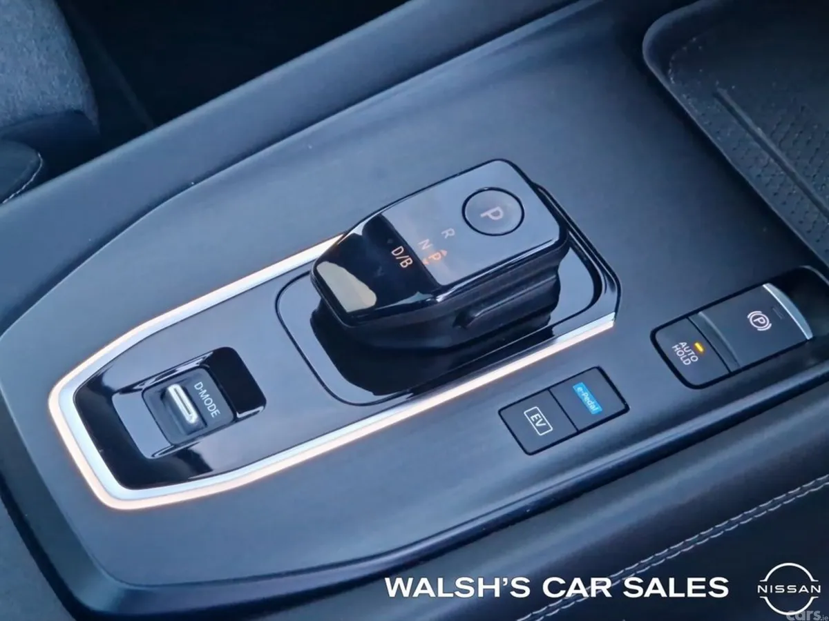 Nissan Qashqai SUV, Petrol, 2023, Blue