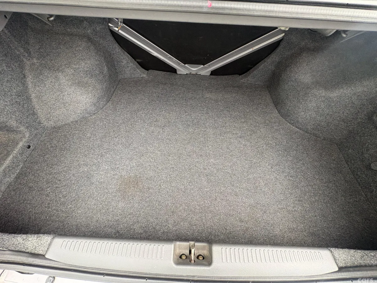 Mitsubishi Lancer Saloon, Petrol, 1996, Grey