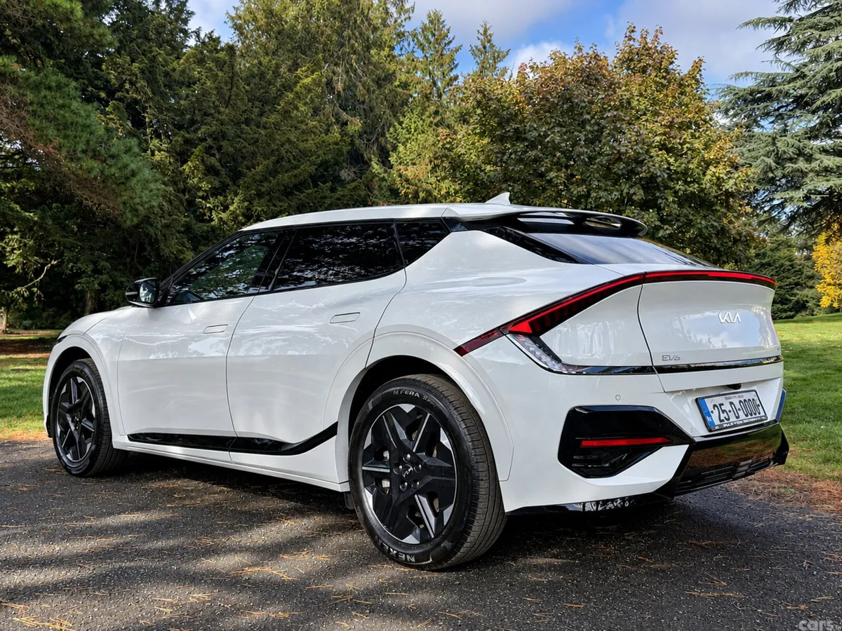 Kia EV6 Hatchback, Electric, 2025, White