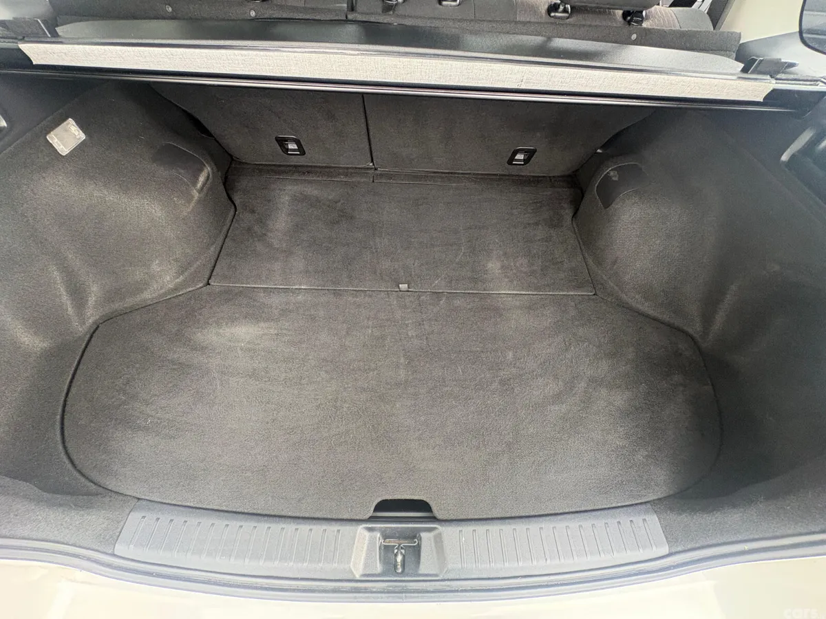 Toyota Corolla Estate, Petrol Hybrid, 2017, White