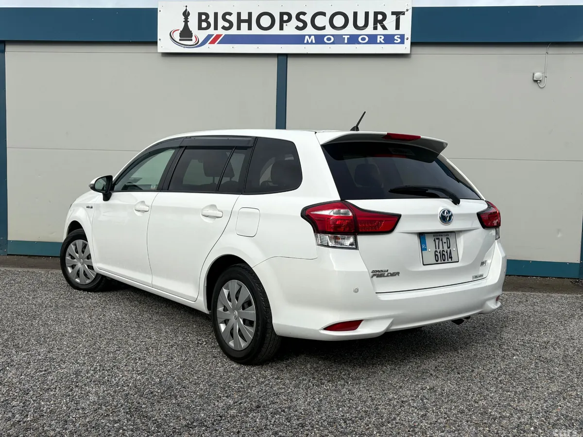 Toyota Corolla Estate, Petrol Hybrid, 2017, White