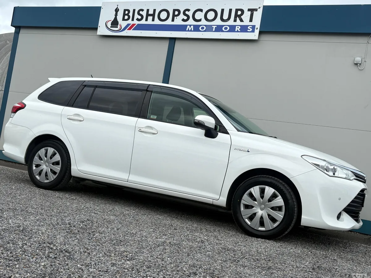 Toyota Corolla Estate, Petrol Hybrid, 2017, White