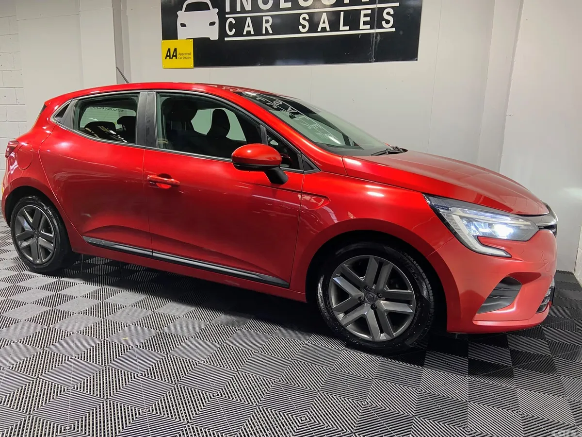 Renault Clio Hatchback, Petrol, 2022, Red