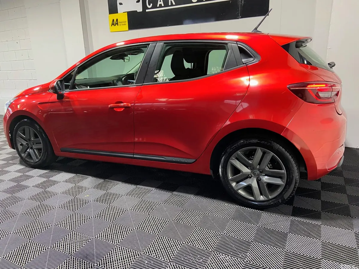 Renault Clio Hatchback, Petrol, 2022, Red
