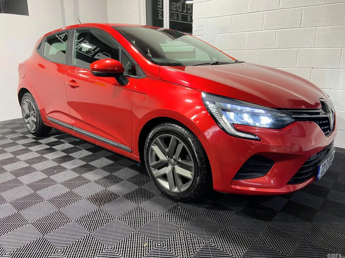 Renault Clio Hatchback, Petrol, 2022, Red