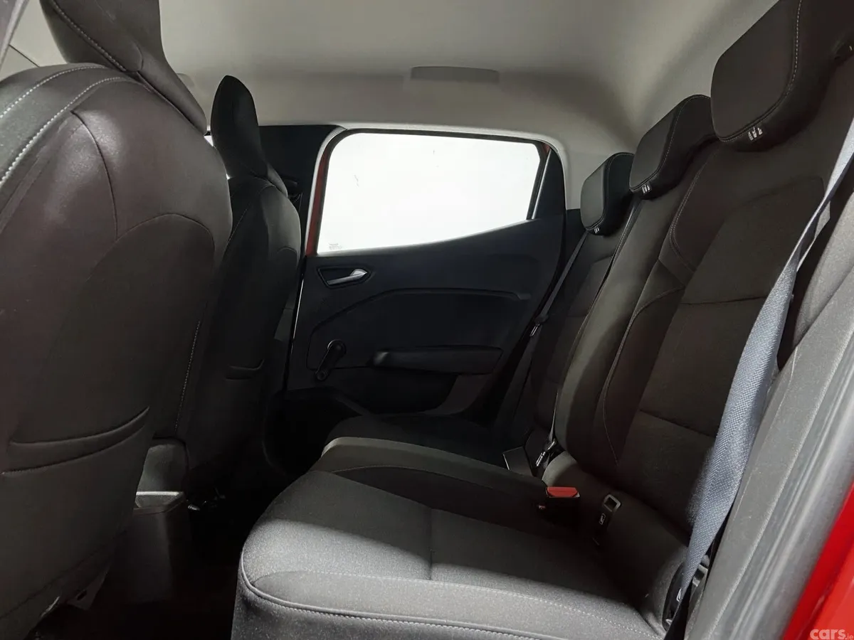 Renault Clio Hatchback, Petrol, 2022, Red